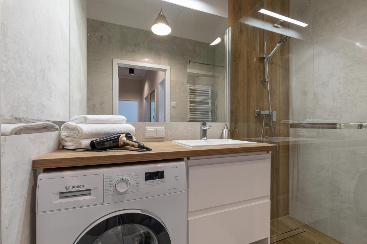 Premium Apartments Plaza Brzezno กดัญสก์ ภายนอก รูปภาพ