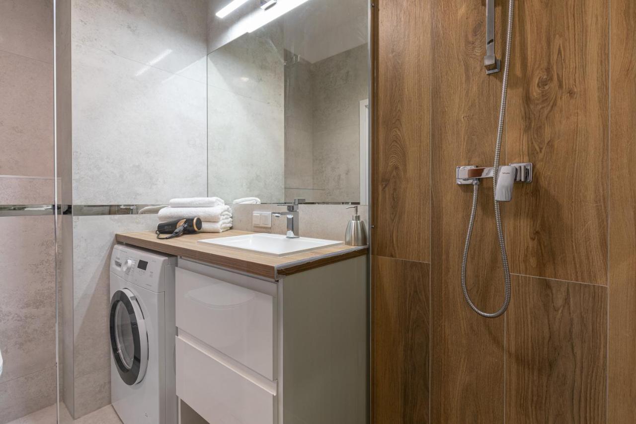 Premium Apartments Plaza Brzezno กดัญสก์ ภายนอก รูปภาพ